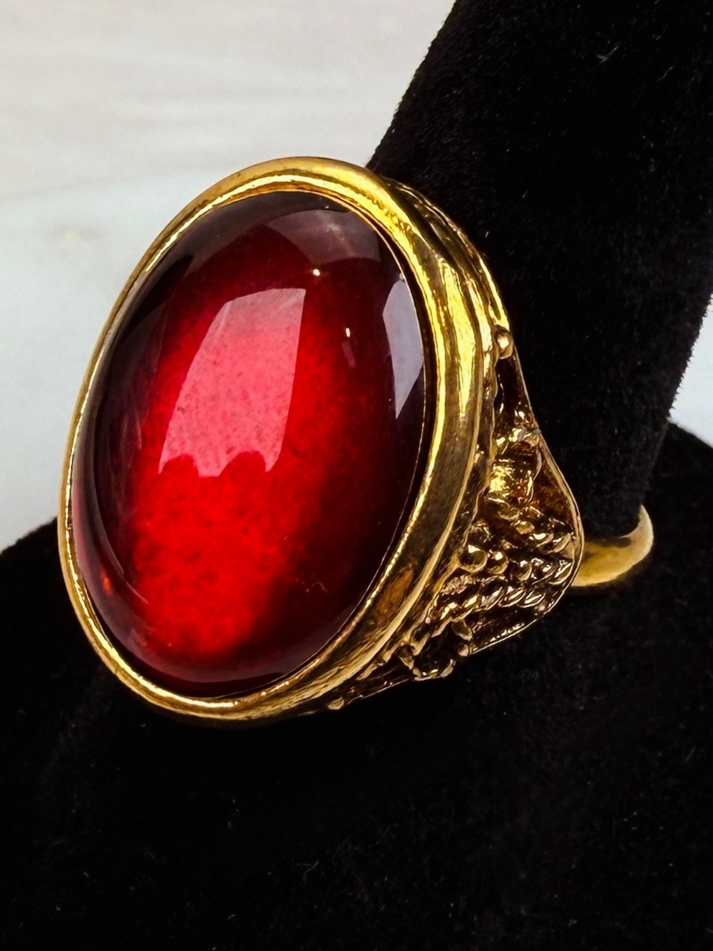 Vintage Gold Tone Ruby Red Cabochon Statement Ring Size 5.5